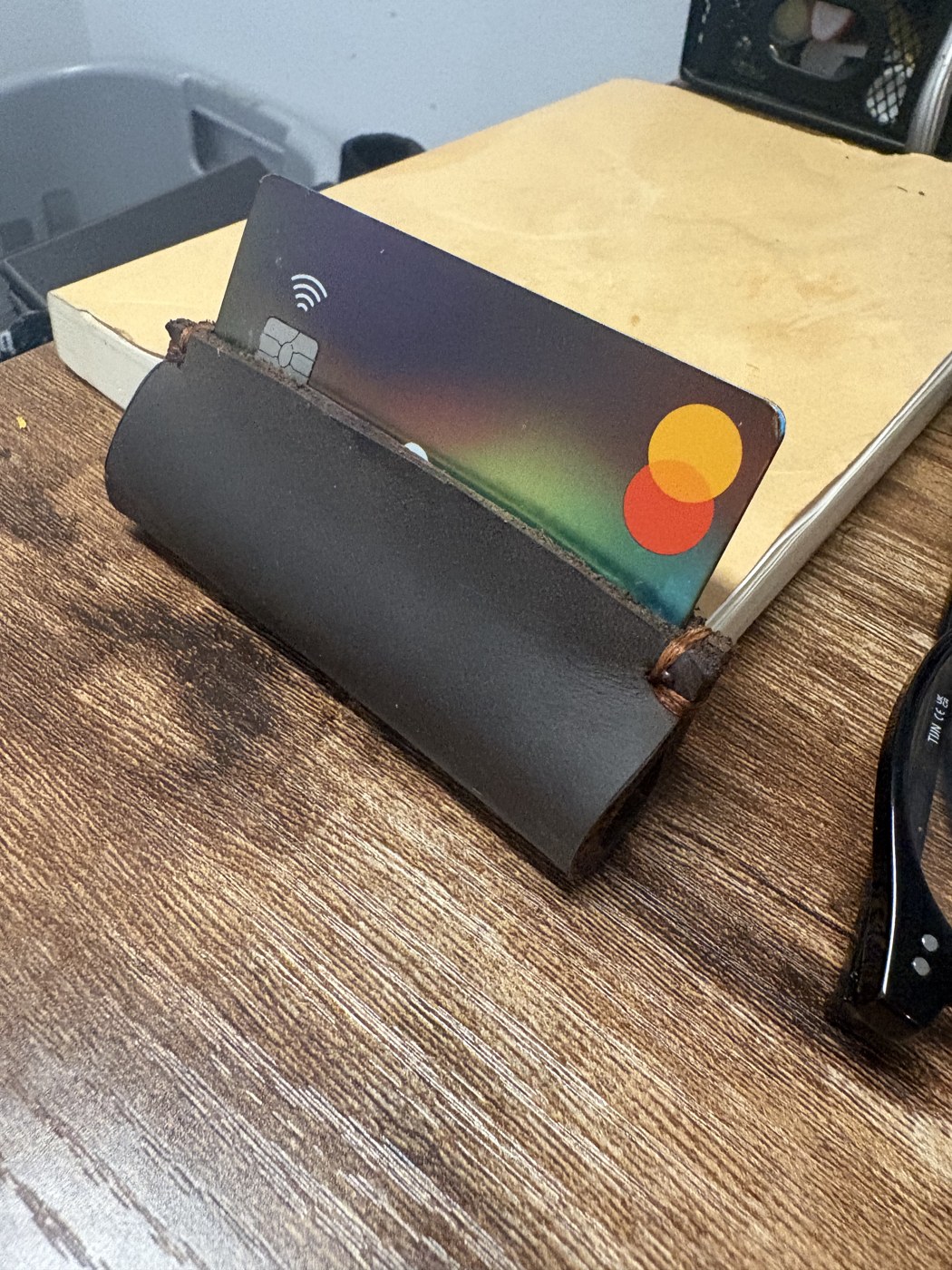 Holder 2 crazy horse leather card holder, front